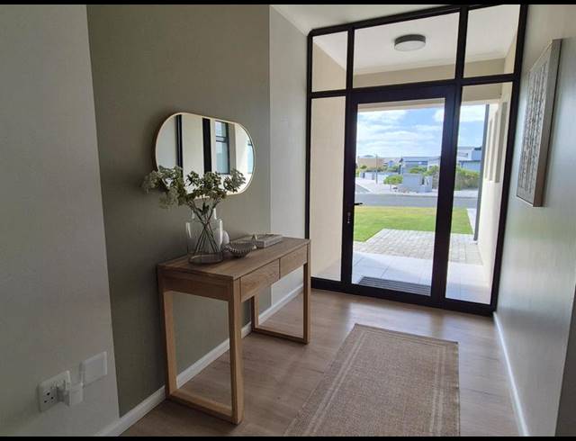 3 BEDROOM HOUSE FOR SALE IN KLEINBAAI